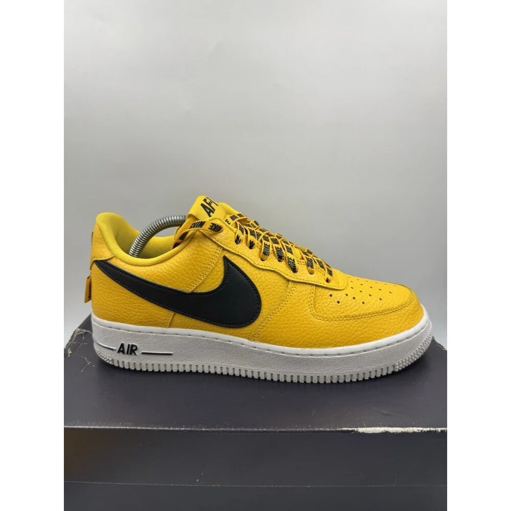 Nike x NBA Air force 1 Amarillo Large black swoosh yellow mens Sz 8.5 823511 701